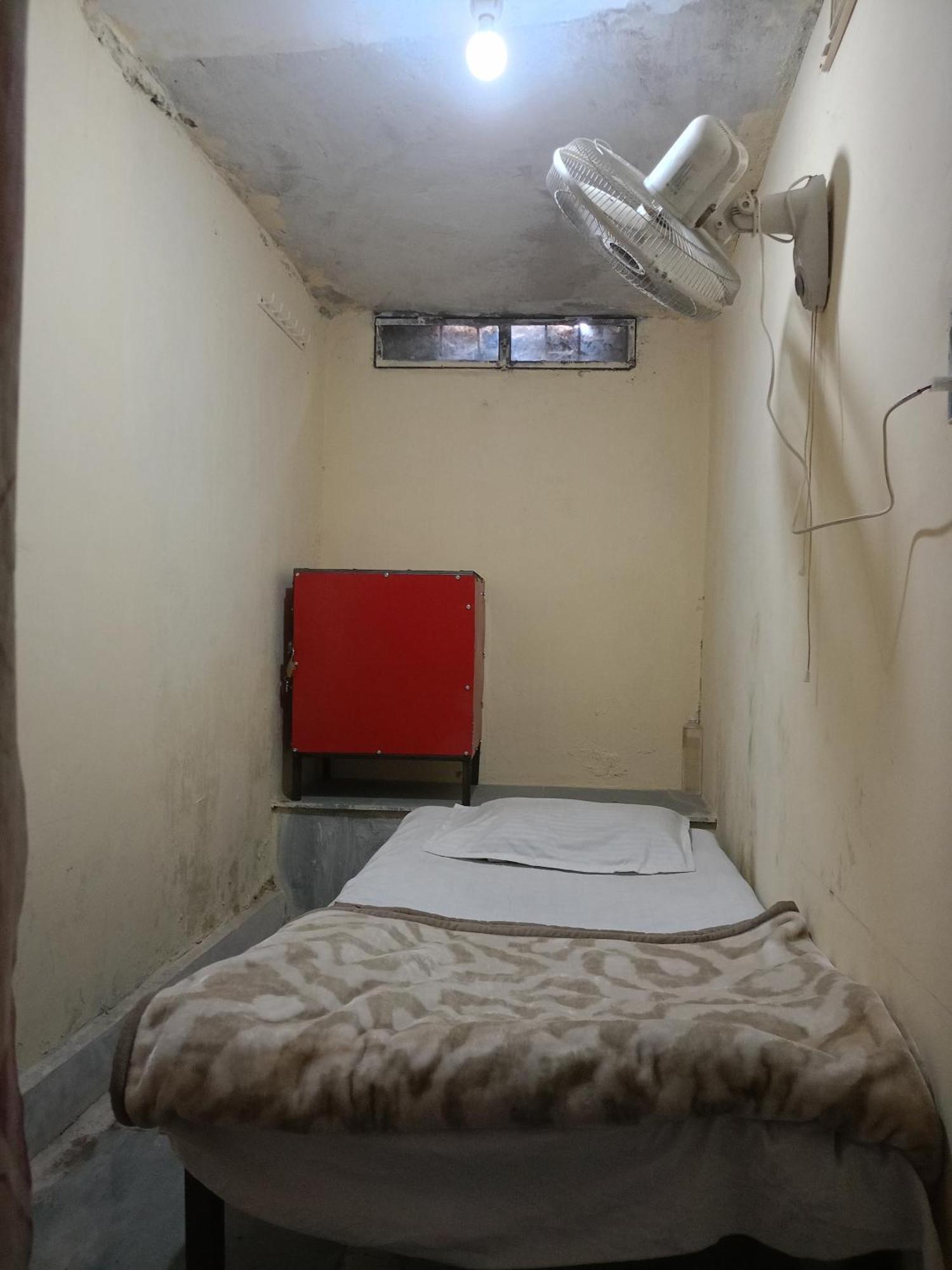 Blue Stone Dormitory Bhopal Room photo